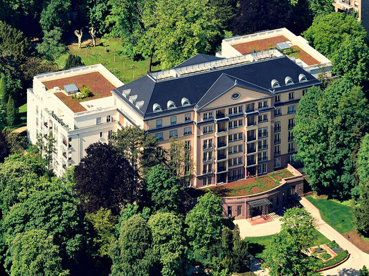 SchlossResidence_Muehlberg_Aussen.jpg